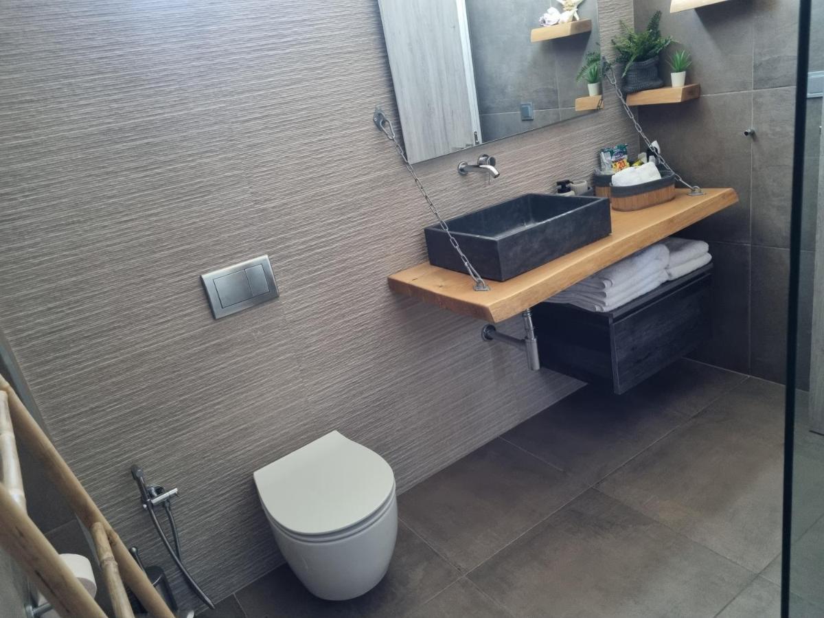New Minimal Apartment,10' From Athens Airport Spata  Exterior photo